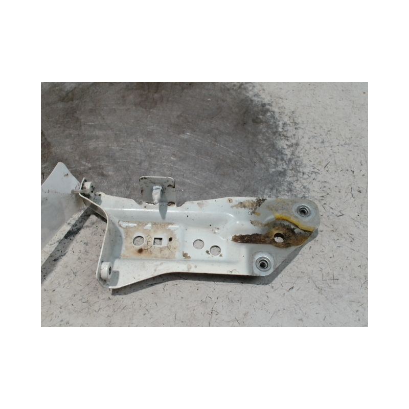 SUPPORT PARE-CHOC AVD AUDI A3 SPORTBACK