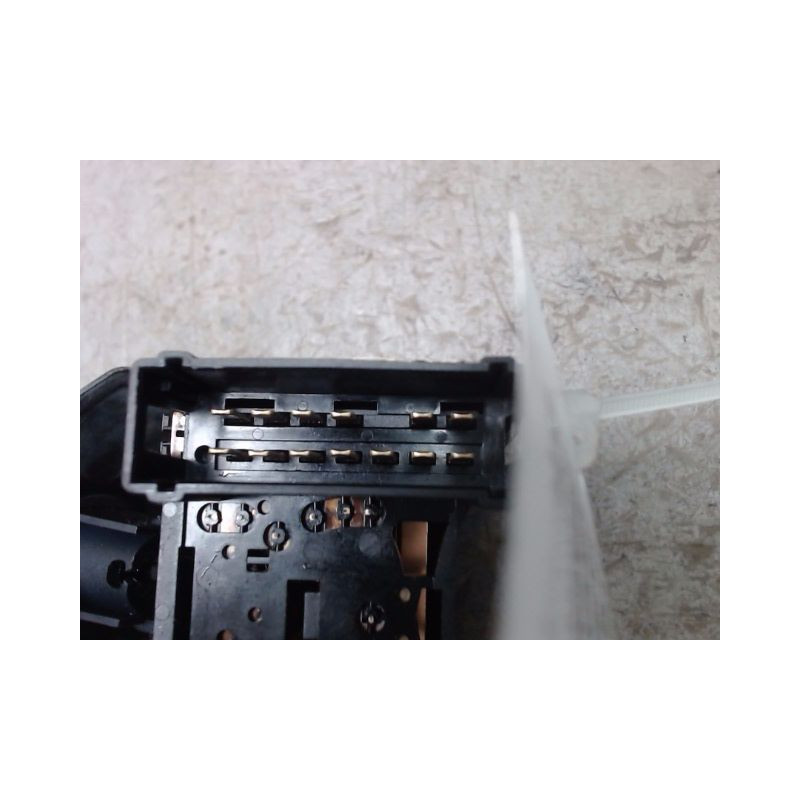 COMMANDE ESSUIE GLACE DACIA LOGAN 4 P 05-08