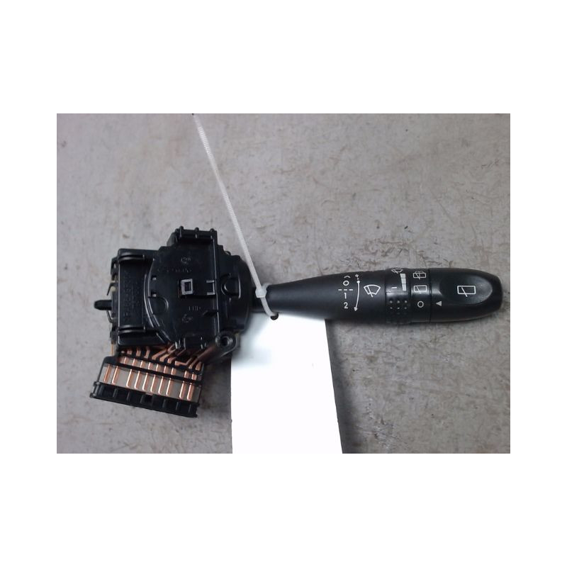 COMMANDE ESSUIE GLACE KIA RIO 2005-