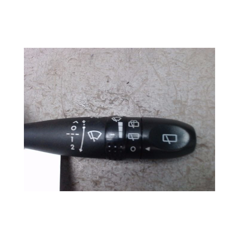 COMMANDE ESSUIE GLACE KIA RIO 2005-