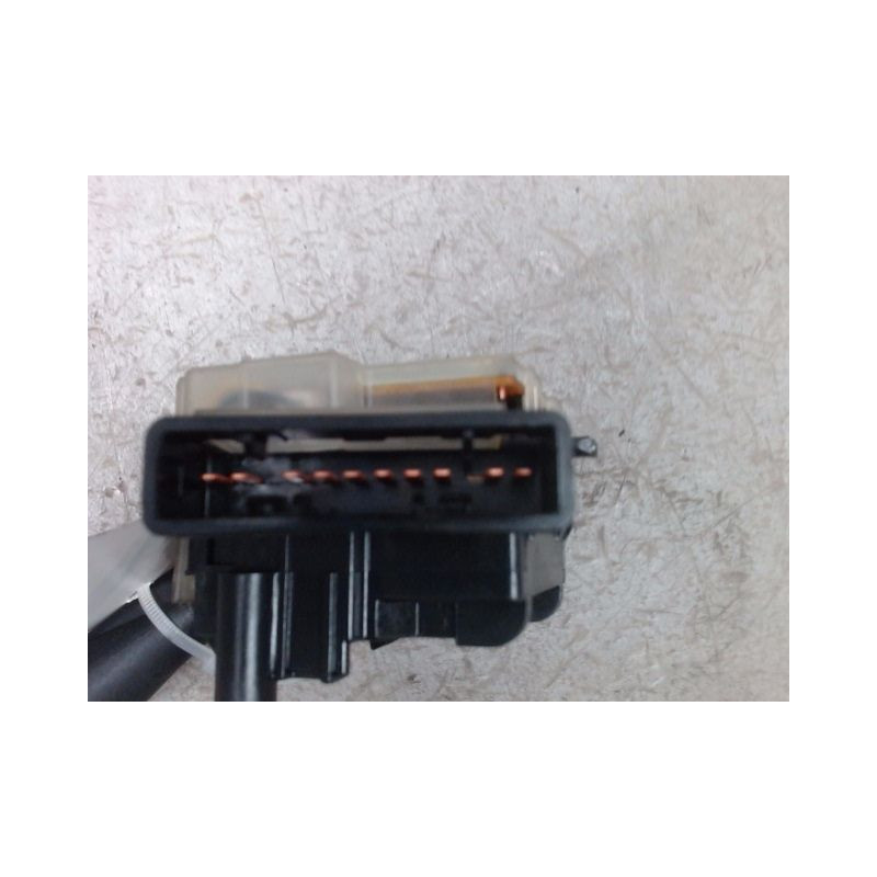 COMMANDE ESSUIE GLACE KIA RIO 2005-