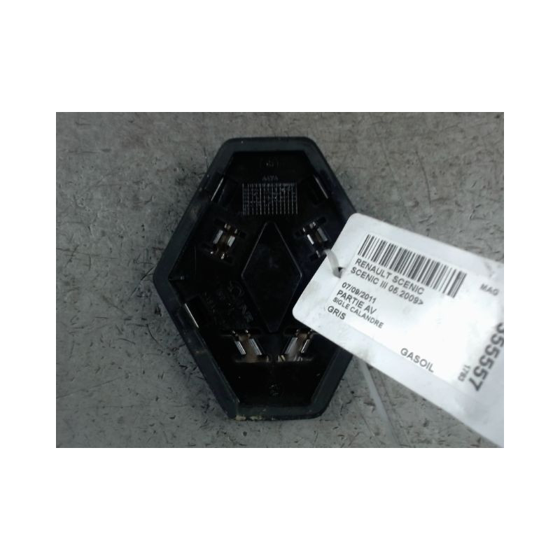SIGLE CALANDRE RENAULT SCENIC III 2009-