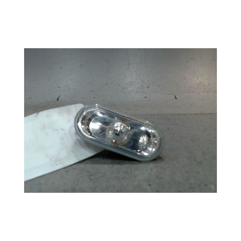 REPETITEUR AILE DROIT VOLKSWAGEN POLO