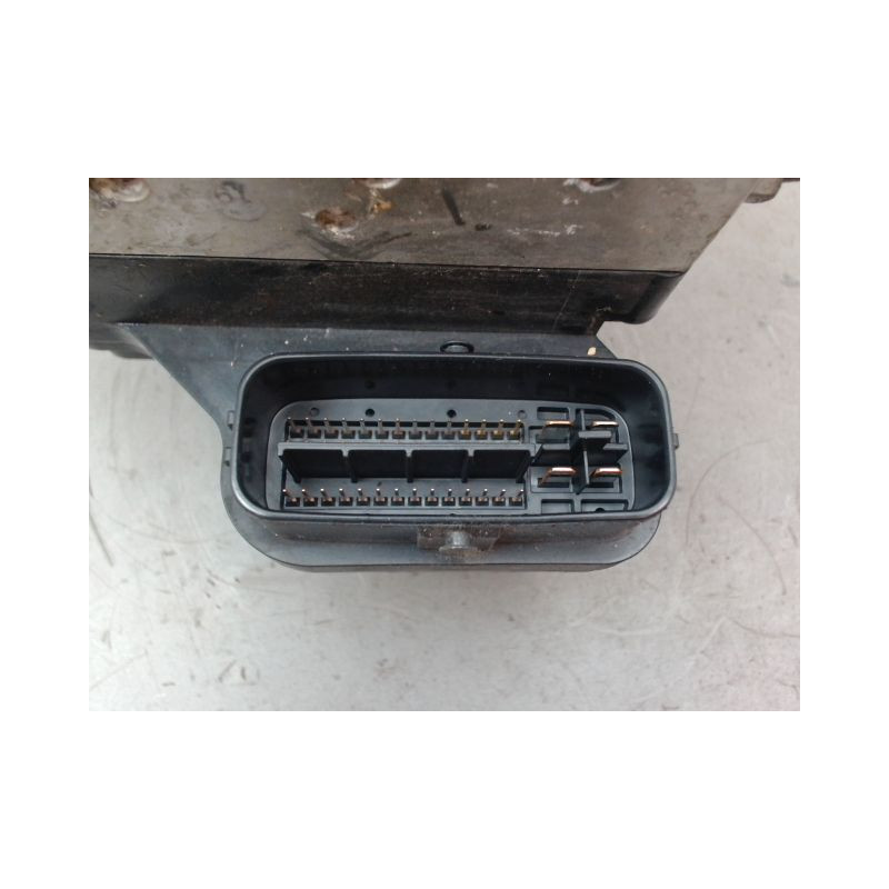 UNITE HYDRAULIQUE ABS TOYOTA RAV4 BREAK III Phase 1 2006-2009