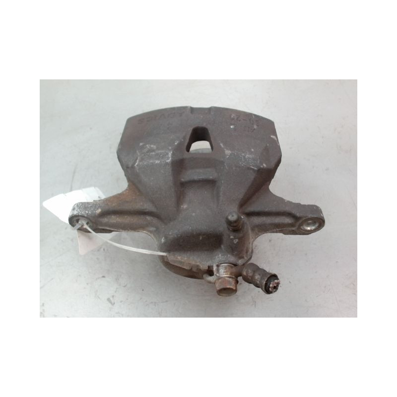 ETRIER DE FREIN AVANT GAUCHE LEXUS IS 2006-