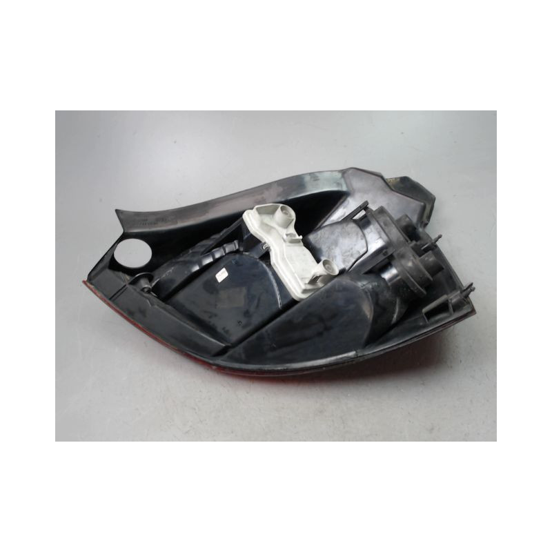 FEU ARRIERE GAUCHE  RENAULT MEGANE II Phase 1 2002-2005