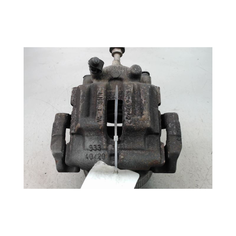 ETRIER DE FREIN ARRIERE DROIT B.M.W. SERIE 1