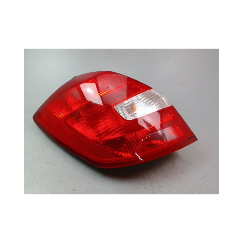 FEU ARRIERE GAUCHE  SKODA FABIA BREAK 2008-