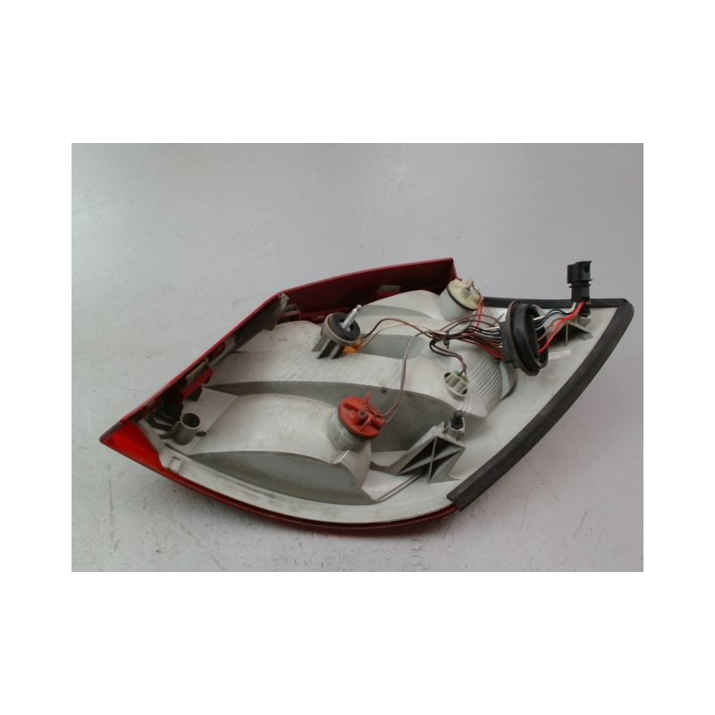 FEU ARRIERE GAUCHE  SKODA FABIA BREAK 2008-