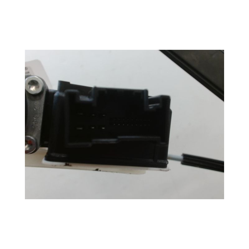 MECANISME+MOTEUR LEVE-GLACE AVANT GAUCHE SEAT IBIZA 2008-