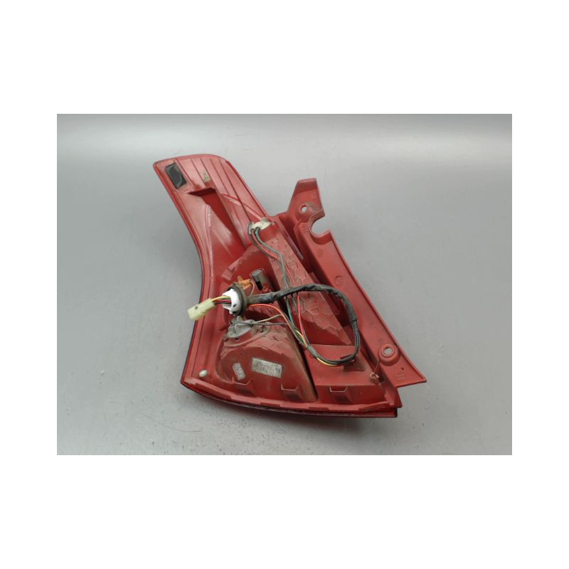 FEU ARRIERE DROIT SUZUKI SWIFT III 2005-2011