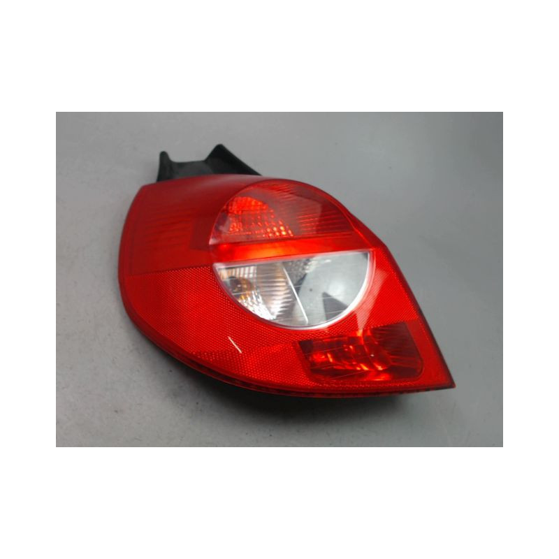 FEU ARRIERE GAUCHE  RENAULT CLIO III Phase 1 2005-2009