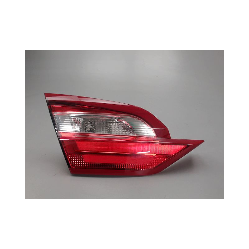 FEU ARRIERE INTERIEUR GAUCHE FORD FIESTA