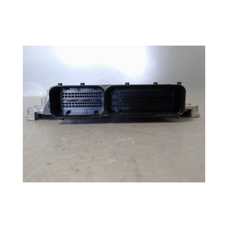 CALCULATEUR MOTEUR IVECO 35S15