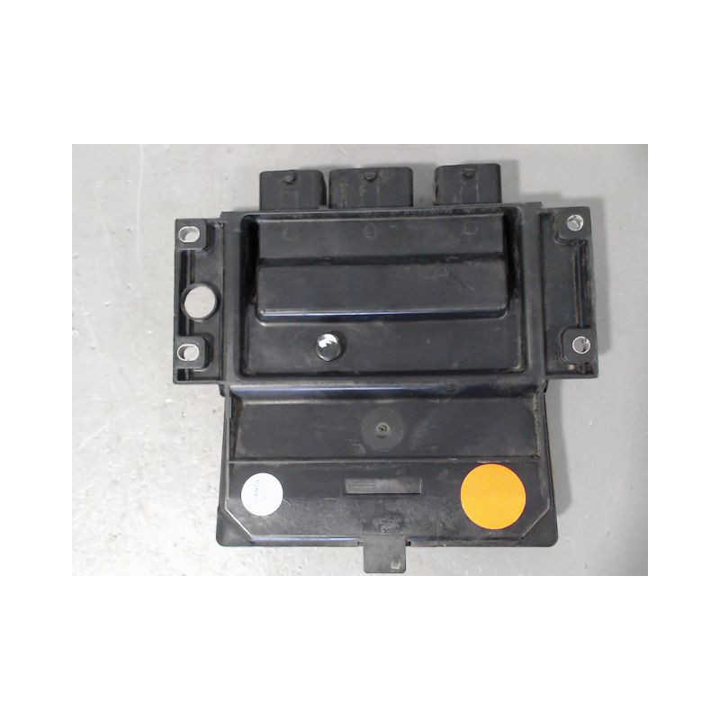 CALCULATEUR MOTEUR RENAULT CLIO