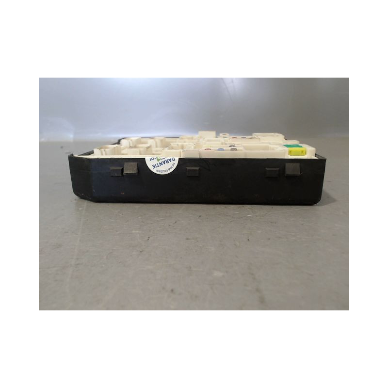 BOITE A FUSIBLES RENAULT MEGANE