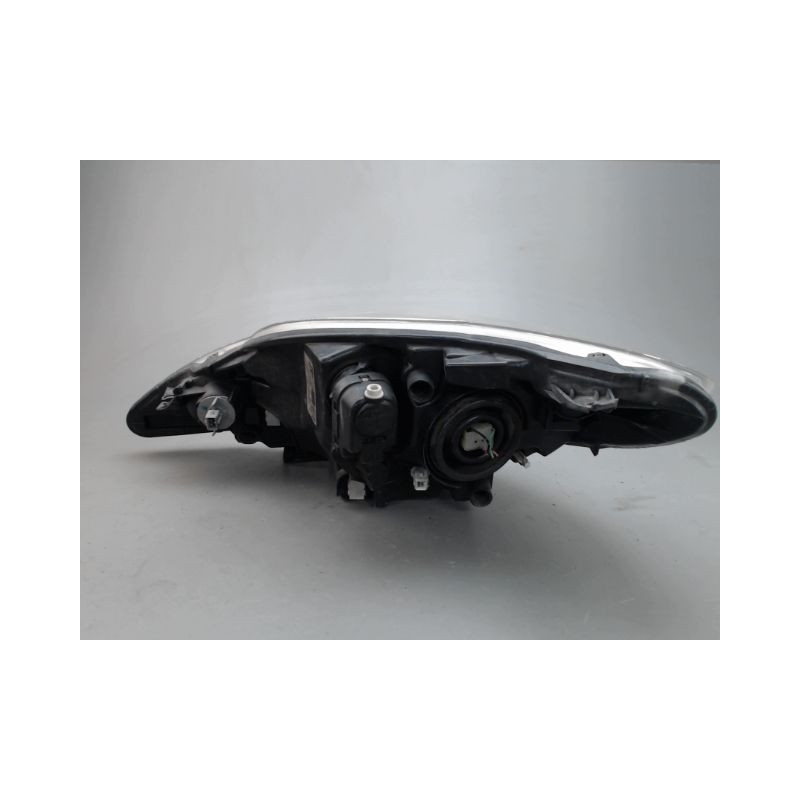 PHARE DROIT PEUGEOT 107