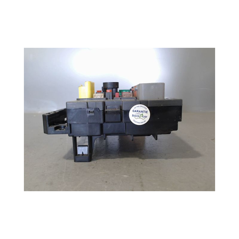 BOITE A FUSIBLES CITROEN C4