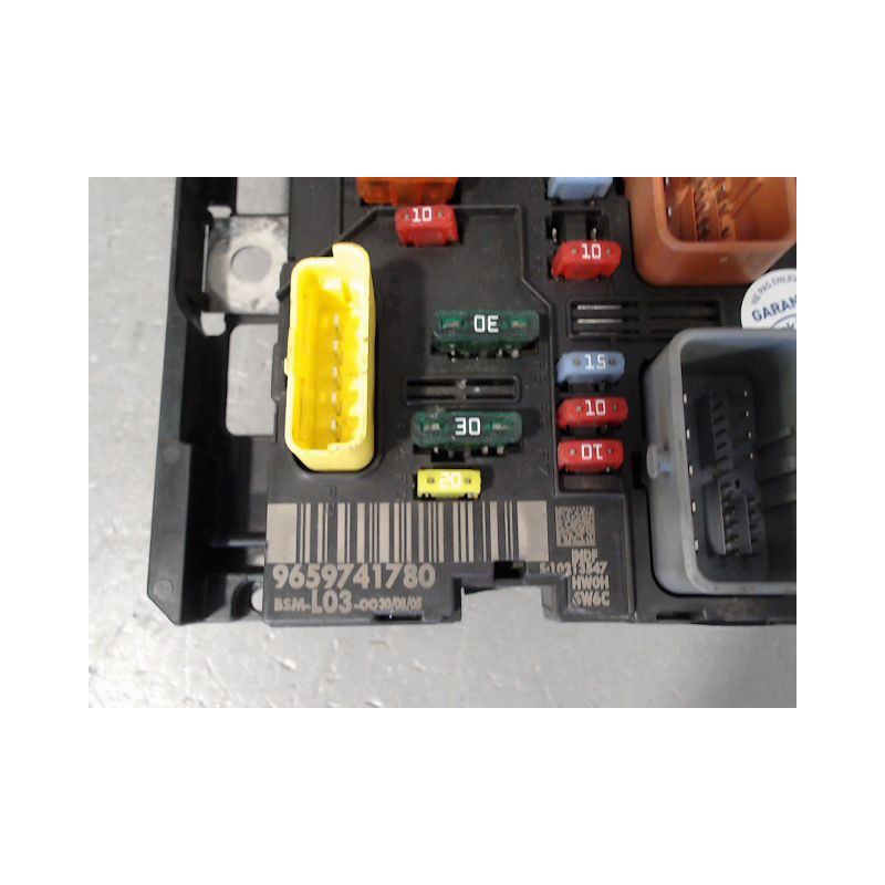 BOITE A FUSIBLES CITROEN C3