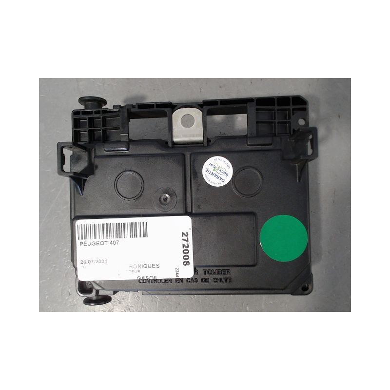 BOITE A FUSIBLES PEUGEOT 407