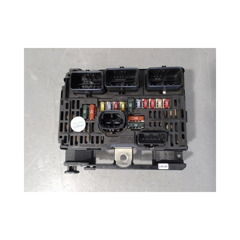 BOITE A FUSIBLES CITROEN C4
