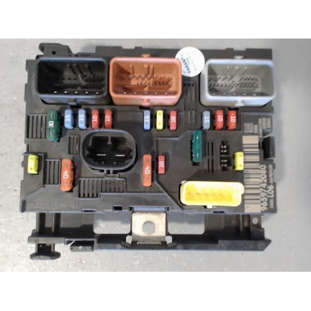 BOITE A FUSIBLES PEUGEOT 307
