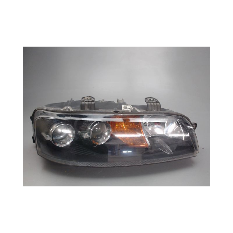 PHARE DROIT FIAT PUNTO