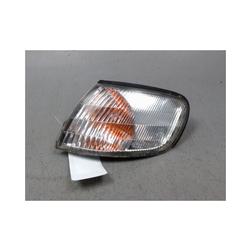 CLIGNOTANT GAUCHE NISSAN ALMERA 98-00