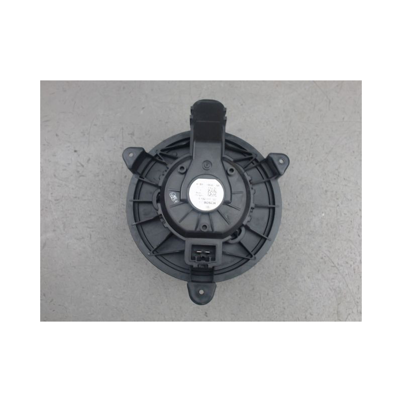 MOTEUR VENTILATEUR CHAUFFAGE FORD FIESTA