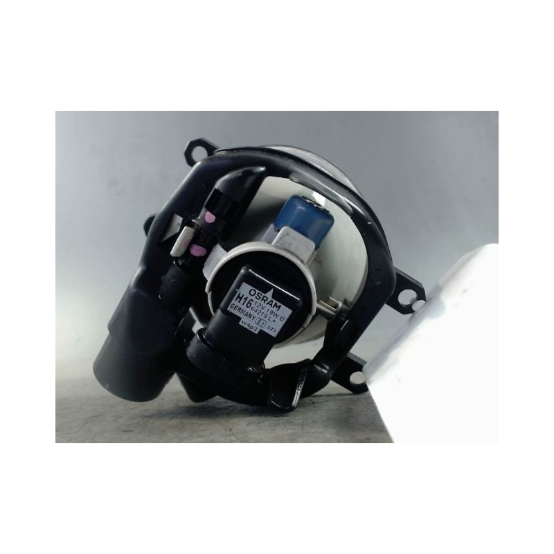PHARE ANTIBROUILLARD AVANT DROIT TOYOTA AURIS 2010-