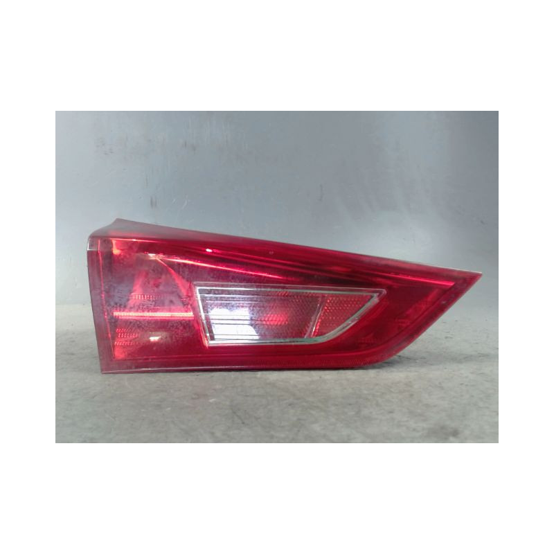 FEU ARRIERE INTERIEUR GAUCHE TOYOTA AURIS 2010-