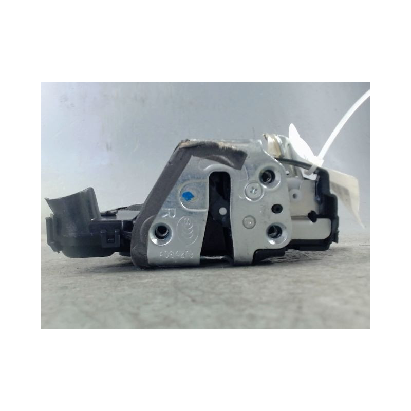 SYSTEME CONDAMNATION AVANT DROIT TOYOTA AURIS 2010-