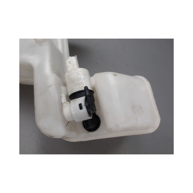 RESERVOIR LAVE-GLACE AVANT PEUGEOT 308