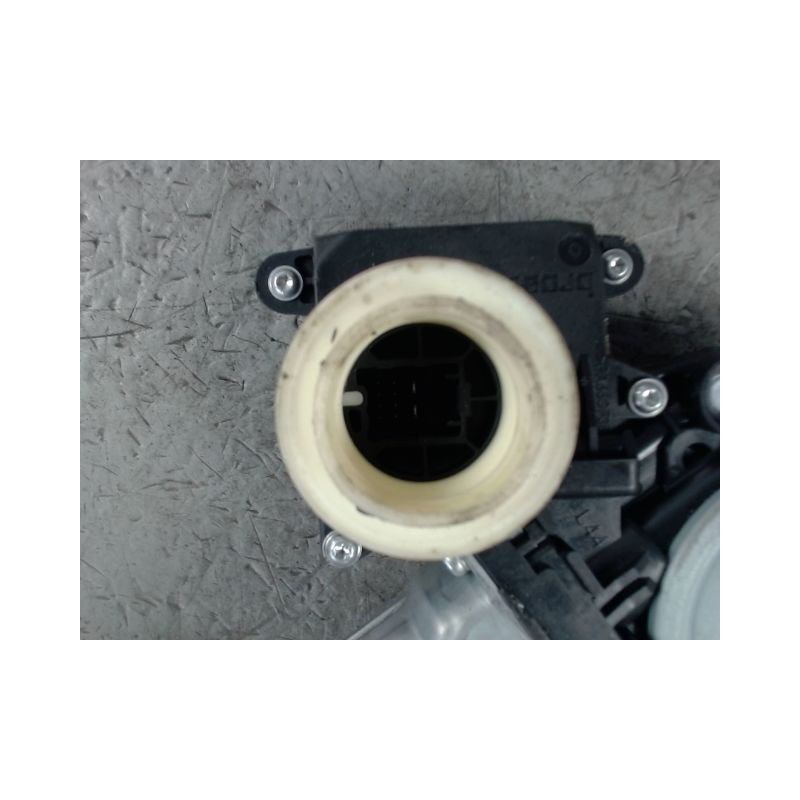 MECANISME+MOTEUR LEVE-GLACE ARRIERE DROIT TOYOTA AURIS 2010-