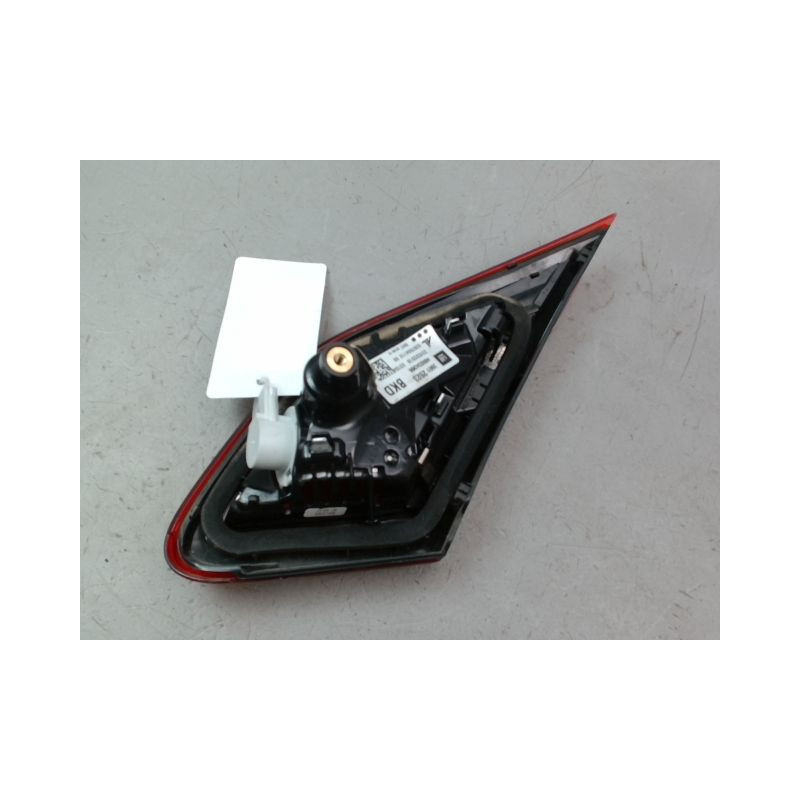 FEU ARRIERE INTERIEUR GAUCHE OPEL CORSA 2010-
