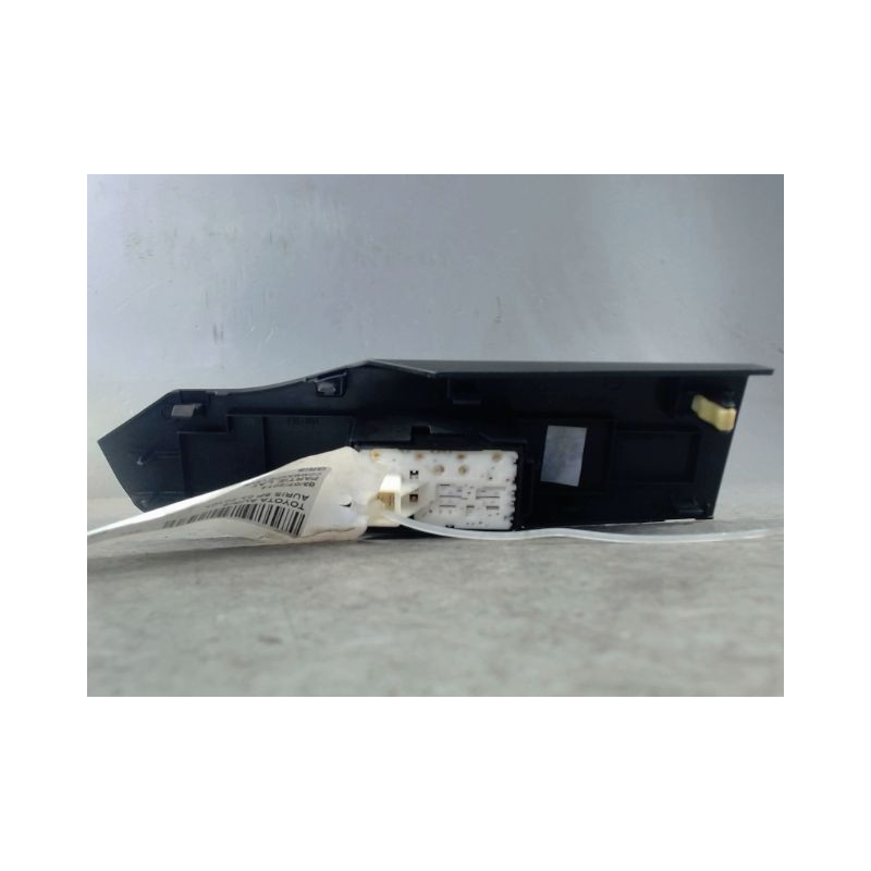 COMMANDE LEVE-GLACE PORTE AVD TOYOTA AURIS 2010-