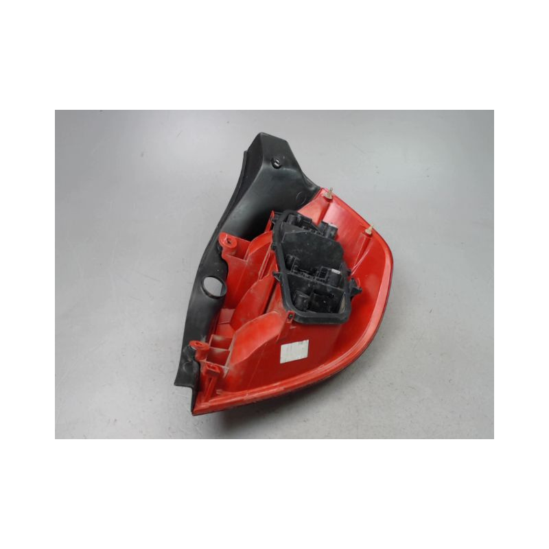 FEU ARRIERE GAUCHE  RENAULT CLIO III Phase 1 2005-2009