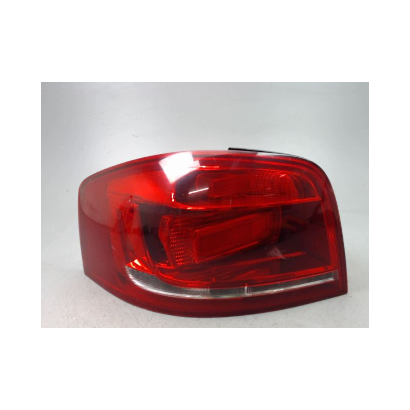 FEU ARRIERE GAUCHE  AUDI A3 2003-