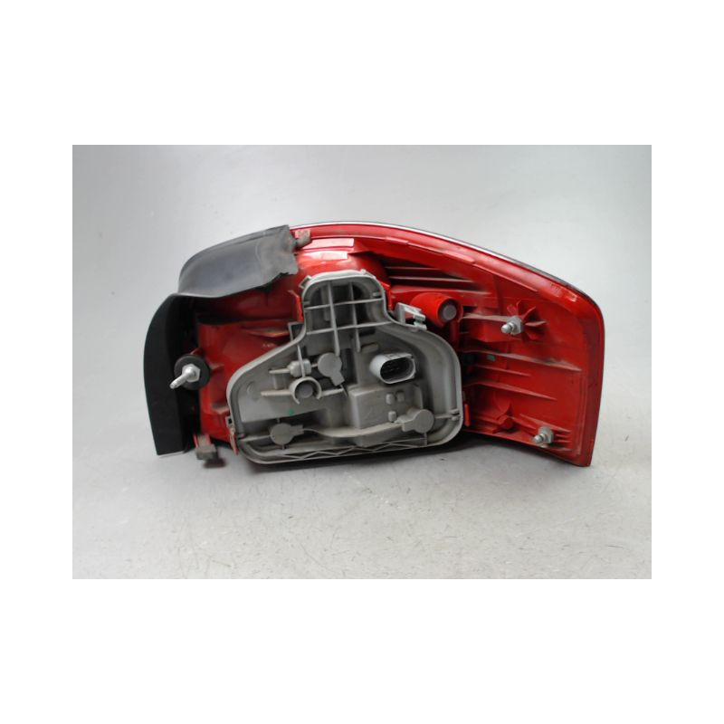 FEU ARRIERE GAUCHE  AUDI A3 2003-