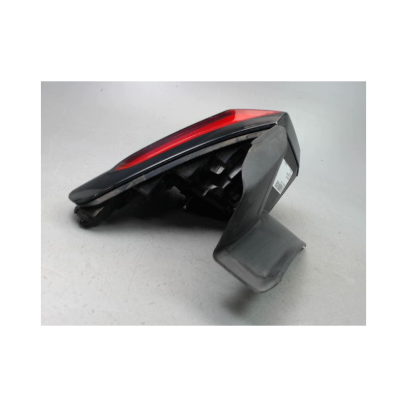 FEU ARRIERE DROIT PEUGEOT 3008 2009-