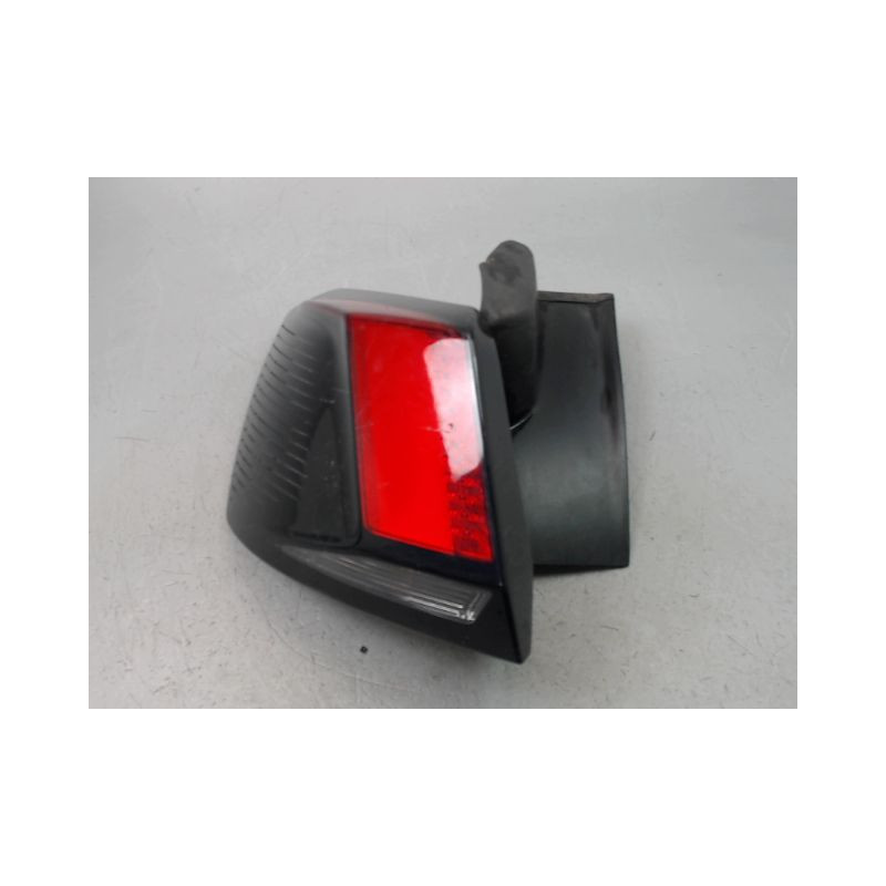 FEU ARRIERE GAUCHE  PEUGEOT 3008 2009-