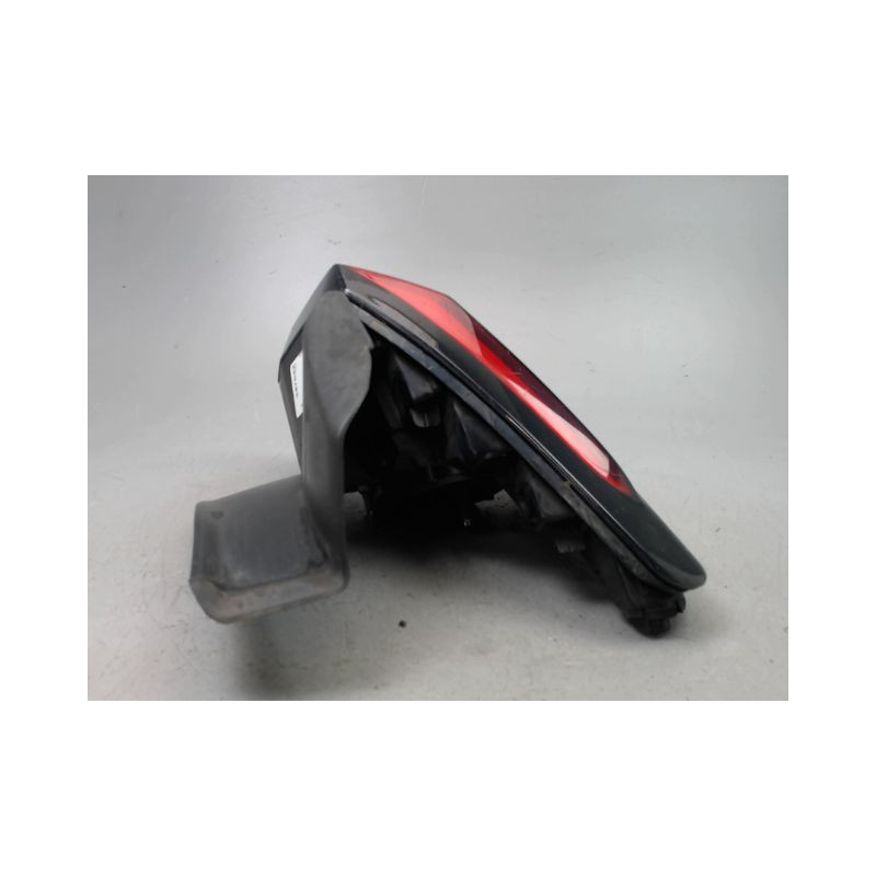 FEU ARRIERE GAUCHE  PEUGEOT 3008 2009-