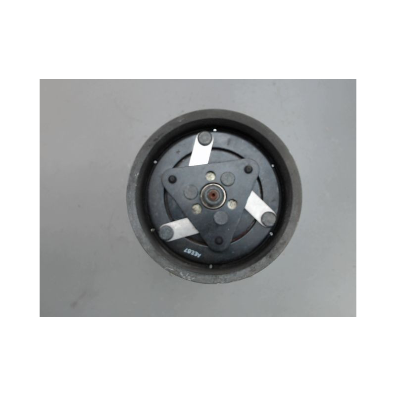 COMPRESSEUR AIR CONDITIONNE RENAULT CLIO