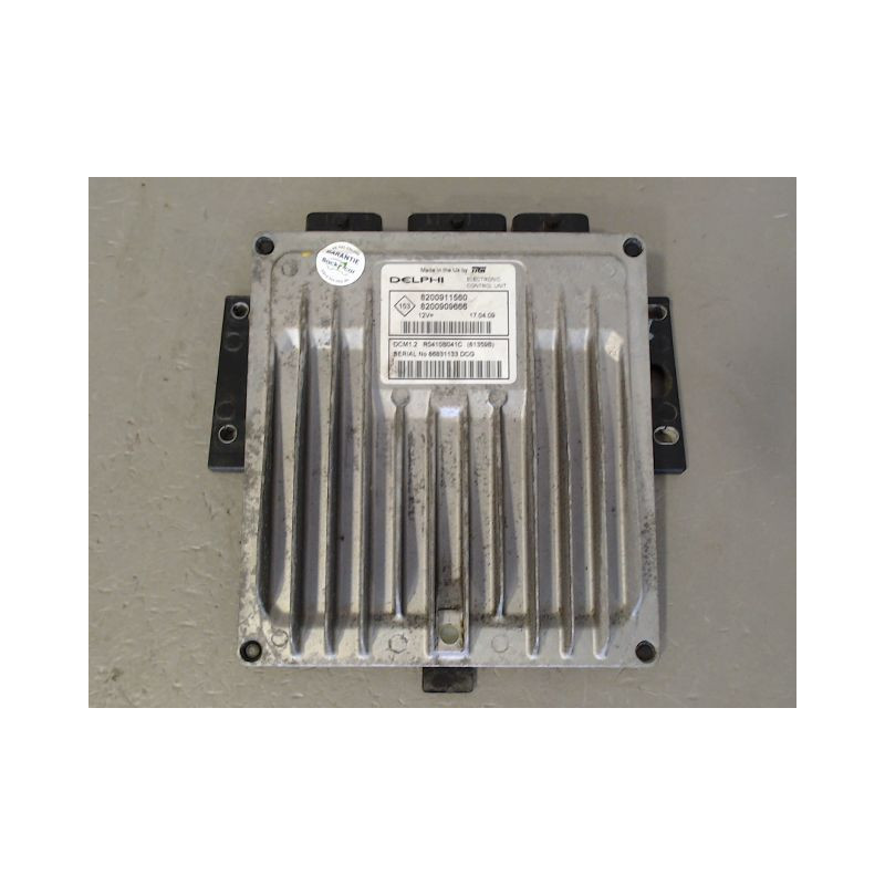 CALCULATEUR MOTEUR RENAULT CLIO