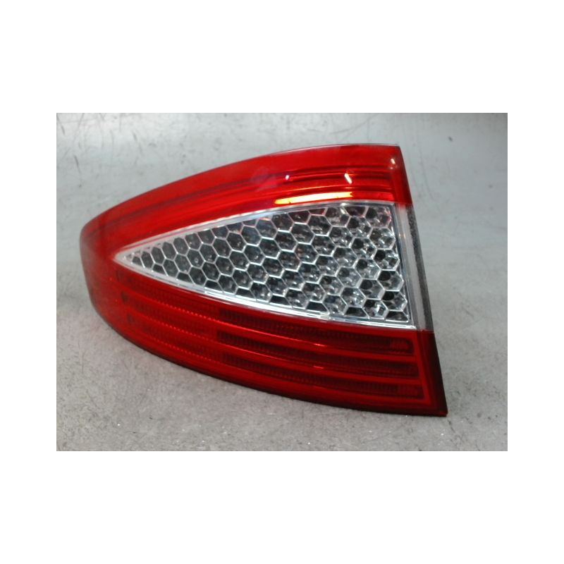 FEU ARRIERE GAUCHE  FORD MONDEO 2007-