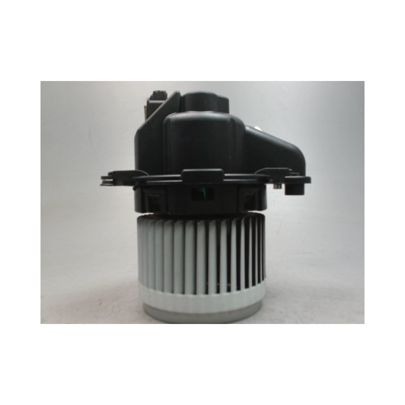 MOTEUR VENTILATEUR CHAUFFAGE DACIA SANDERO