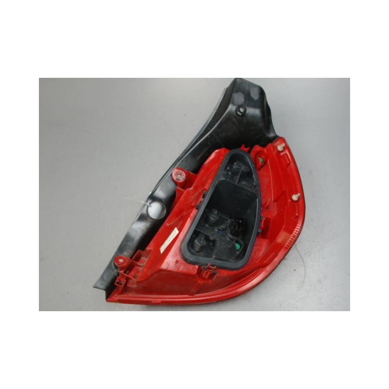 FEU ARRIERE GAUCHE  RENAULT CLIO III 2009-