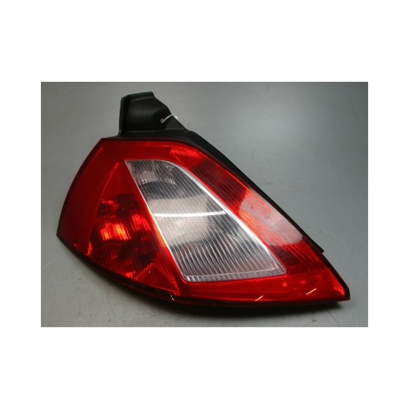 FEU ARRIERE GAUCHE  RENAULT MEGANE II PH1 02-05