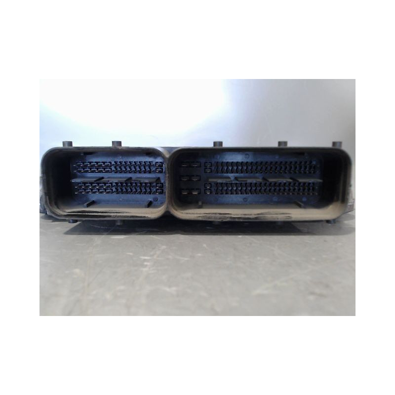 CALCULATEUR MOTEUR SUZUKI SWIFT
