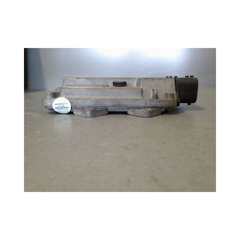 CALCULATEUR MOTEUR SUZUKI SWIFT